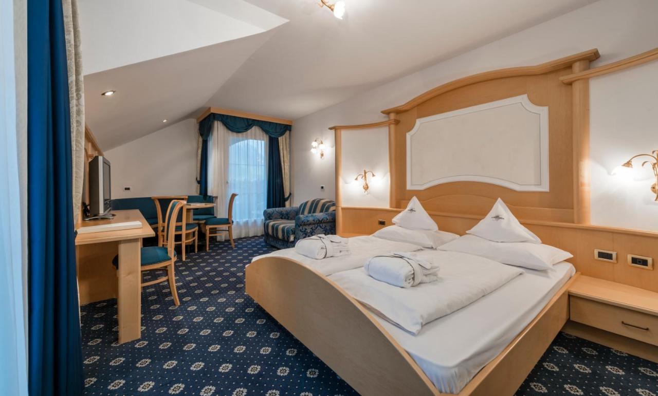 Alpenheim Charming & Spa Hotel オルティゼーイ エクステリア 写真