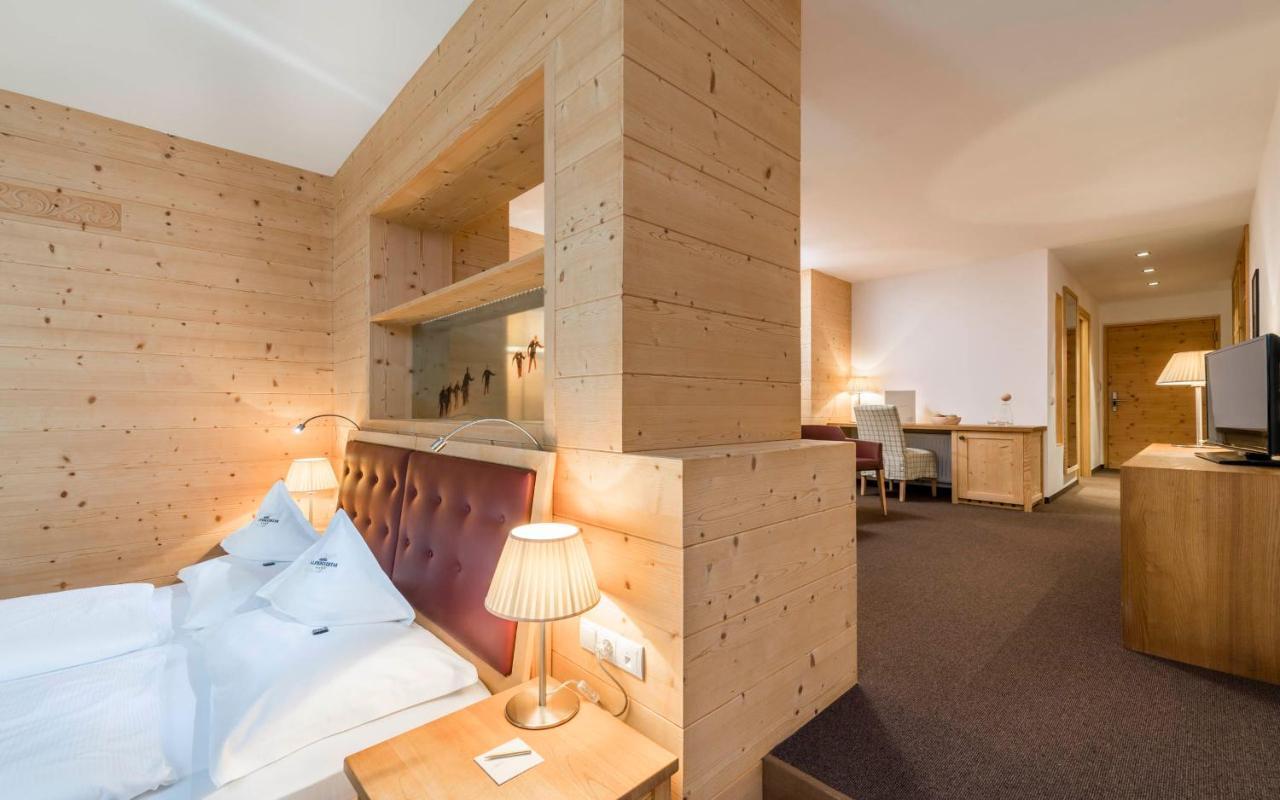 Alpenheim Charming & Spa Hotel オルティゼーイ エクステリア 写真