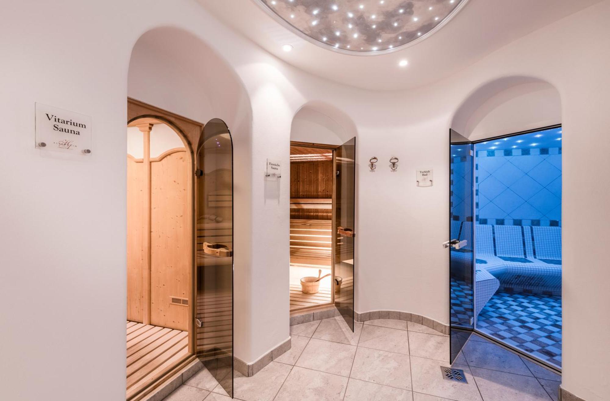 Alpenheim Charming & Spa Hotel オルティゼーイ エクステリア 写真