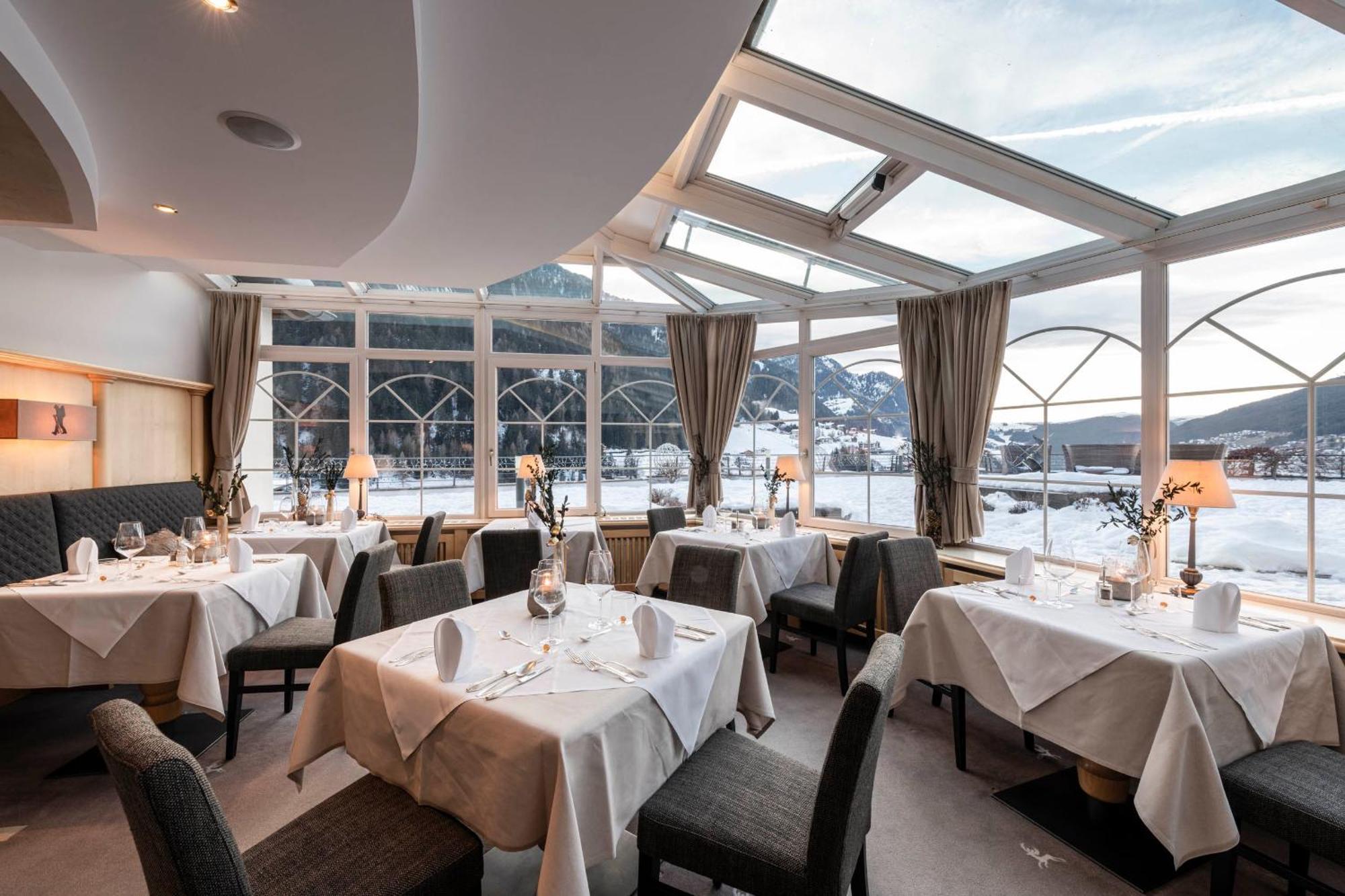 Alpenheim Charming & Spa Hotel オルティゼーイ エクステリア 写真